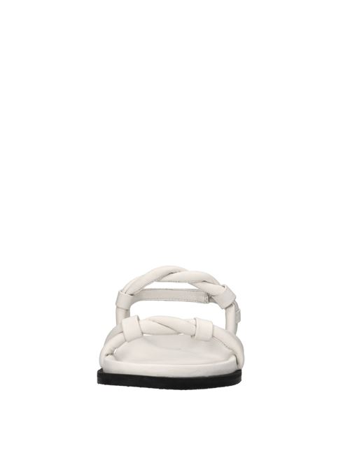 Sandali flat in pelle ELENA IACHI | M55BIANCO